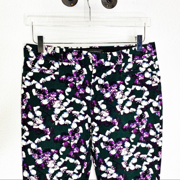 Banana Republic Sloan Floral Crop Ankle Pant - Picture 5 of 8